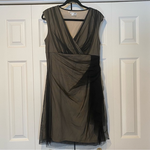 NWOT London Times Formal Elegant Little Black Dress. Plus Size 14 - Picture 3 of 13